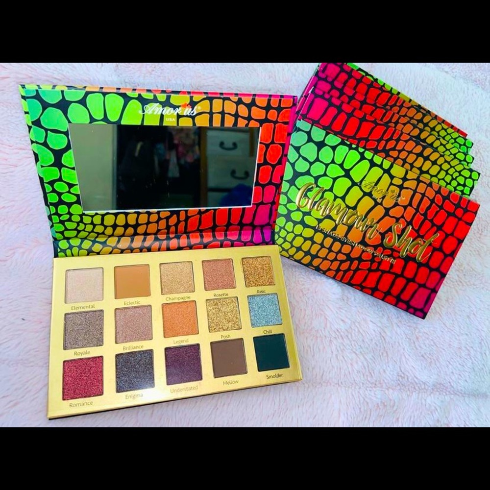 Amor Us Glamor shot pallet New $10